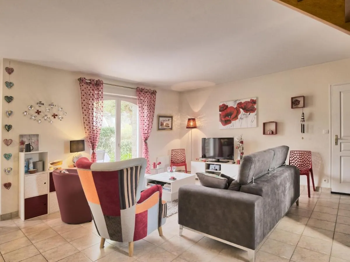 סן-ג'ילדה-דה-רוס Holiday Home Charme Des Govelins By Interhome